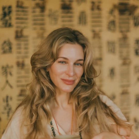 Arielle Hayat, Herbalist